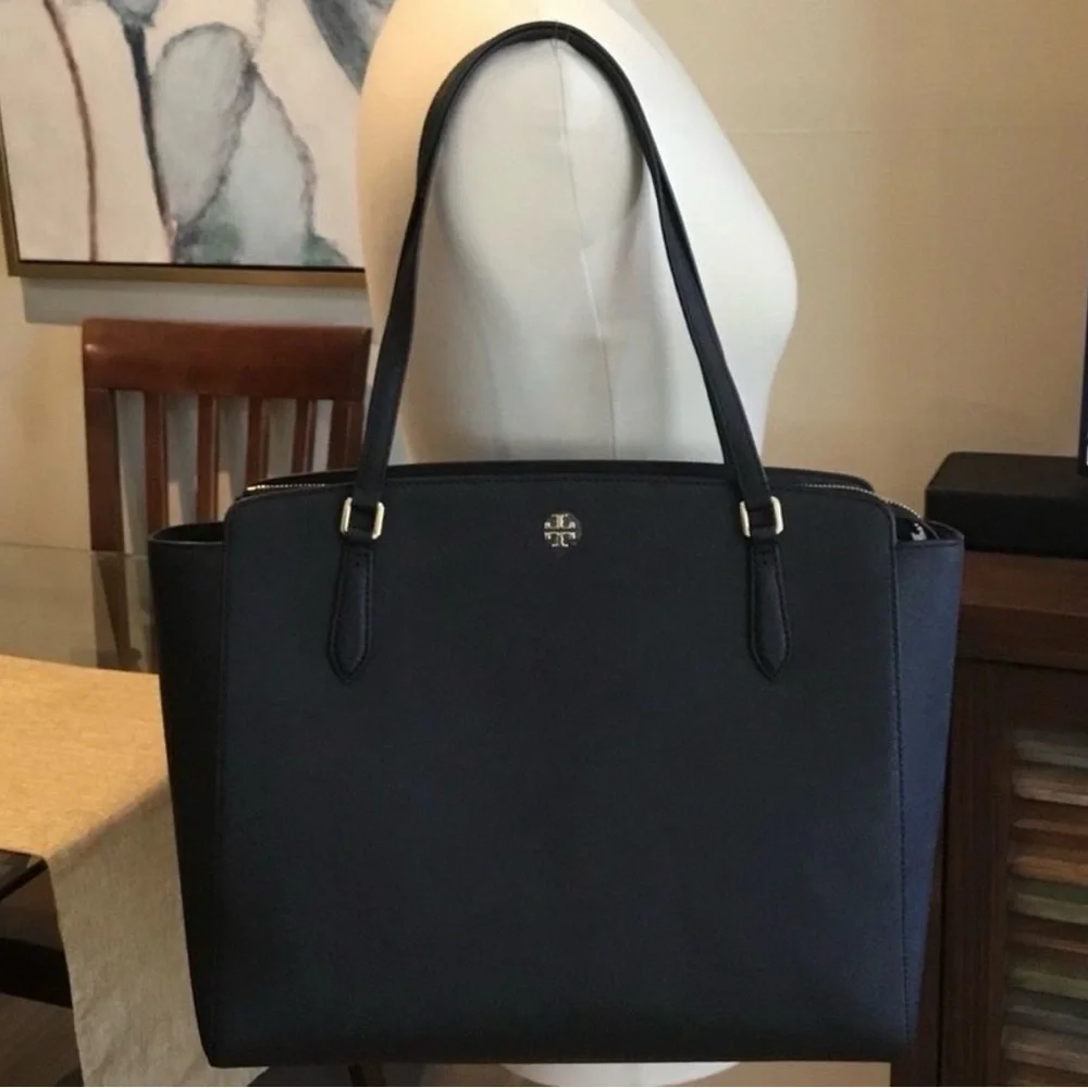 Excellent used condition, Tory Burch Emerson Top Zip Large Tote in black.